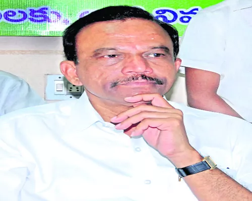 Group Politics Hits TDP In Prakasam - Sakshi