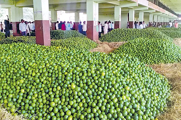 Lorry strike ended across the country - Sakshi