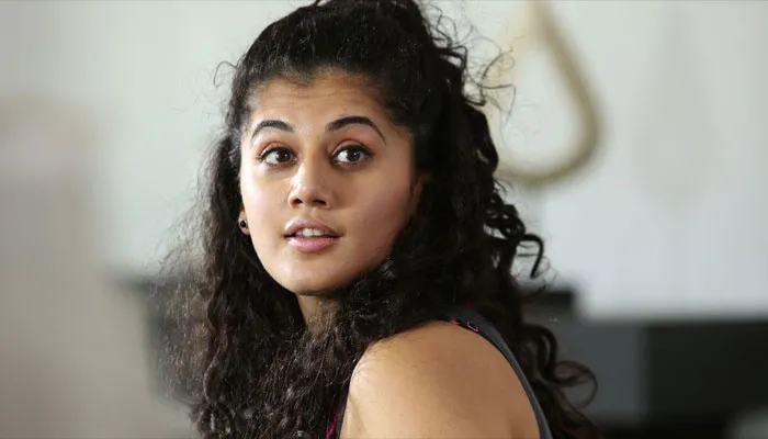 Taapsee Pannu Best Reply To Troll Who Called Her Worst Looking Actress - Sakshi