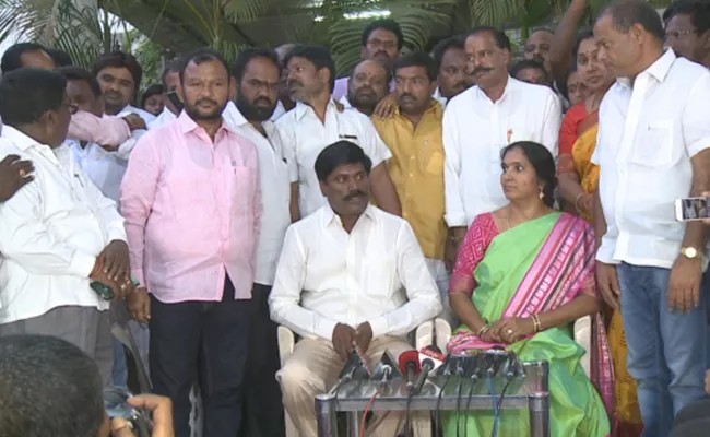 Telangana Ration Dealers Stopped The Strike - Sakshi