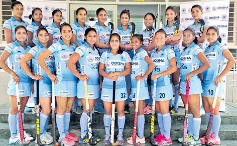 Hockey Womens World Cup : India draw 1-1 against USA - Sakshi