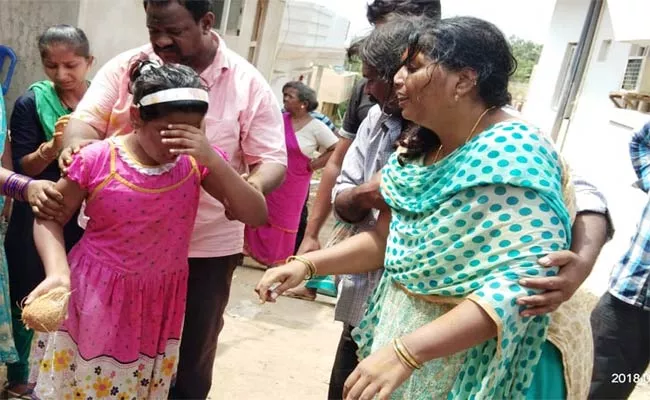 Funeral To Father And Daughter - Sakshi