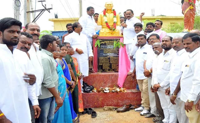 Jaya Shankar Statue unveiling In Tangadapalli - Sakshi