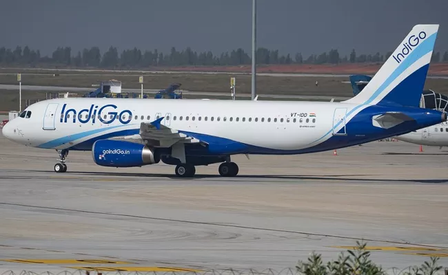 Bangalore Patna Indigo Flight Landed Emergency In Shamshabad - Sakshi