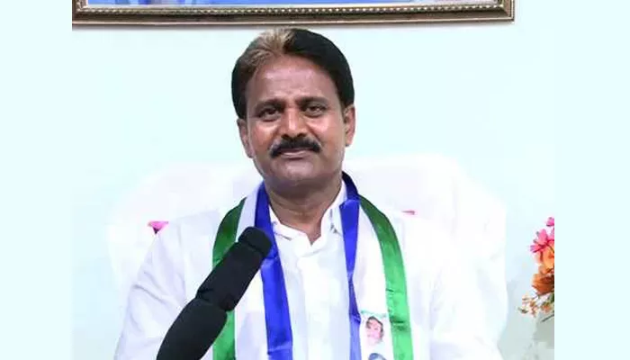 Mopidevi Venkata Ramana Slams Local TDP MLA In Guntur - Sakshi