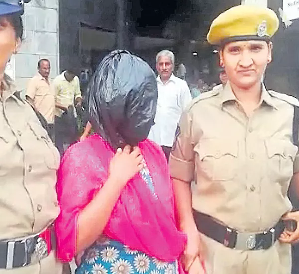 Woman arrested for kidnapping six-day-old girl  - Sakshi