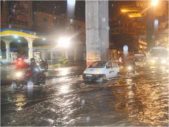 Hyderabad Weather Center Report On Weather - Sakshi