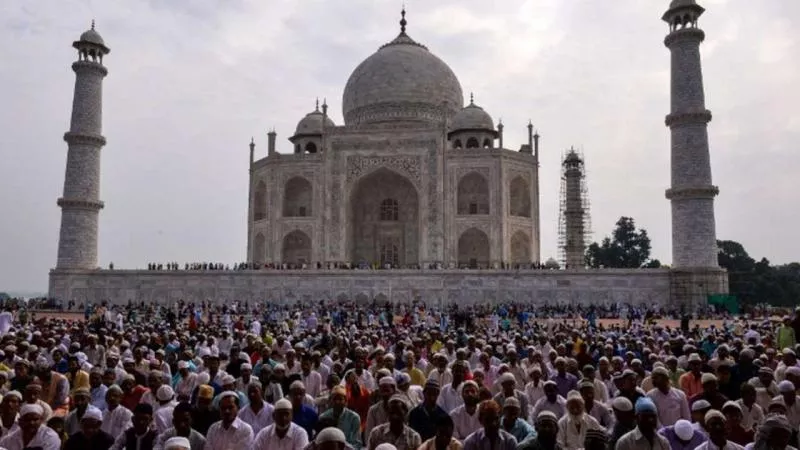 Supreme Court Said No Namaz At Taj Mahal - Sakshi