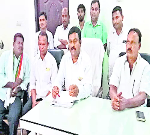 DCC Maheshwar Reddy Slams On KCR - Sakshi