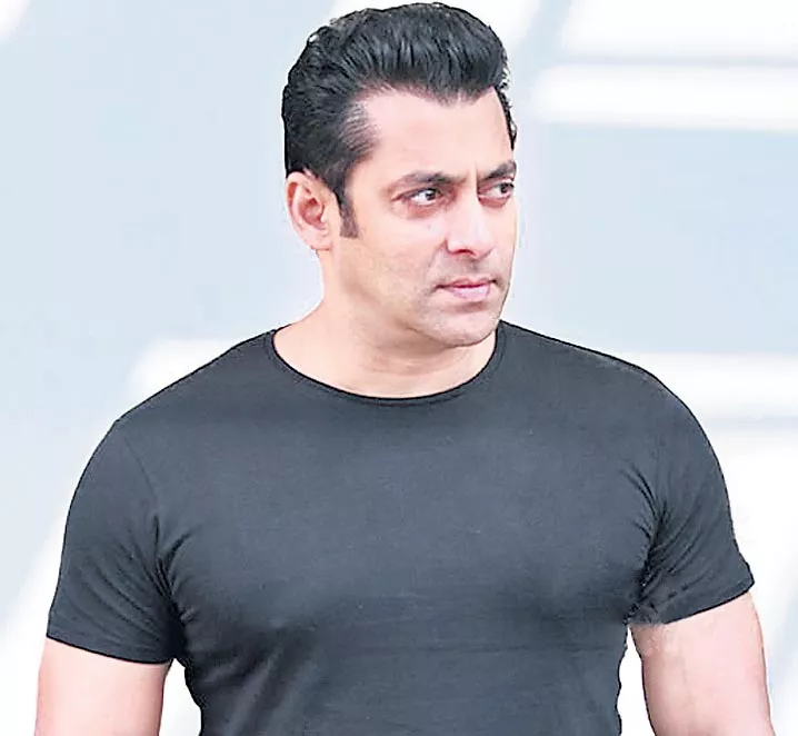 Salman Khan Hates When Kids Calls Him Uncle - Sakshi