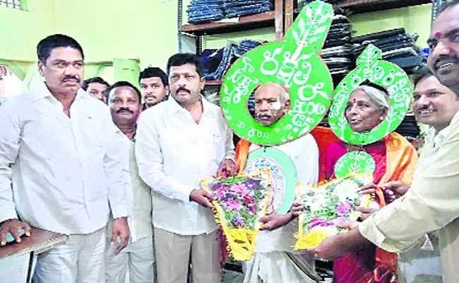 Honor To Vana jeevi Ramayya  - Sakshi