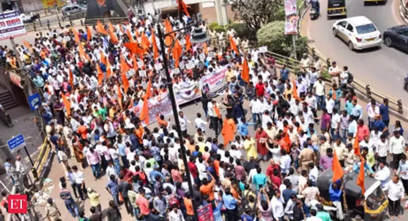 Man commits suicide in Aurangabad over Maratha reservation demand - Sakshi