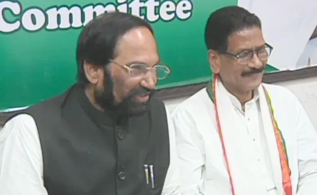 TPCC President Uttam Kumar Reddy Slams TRS Party And KCR  - Sakshi