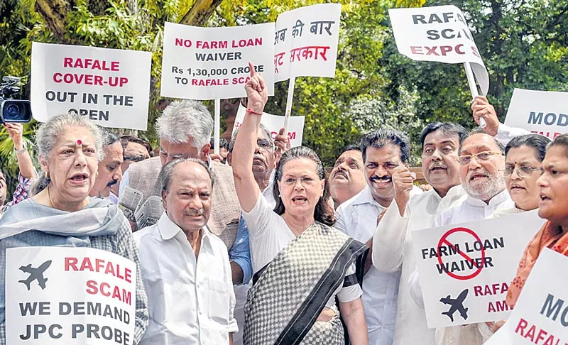 Sonia Gandhi leads opposition protest against Rafale deal - Sakshi