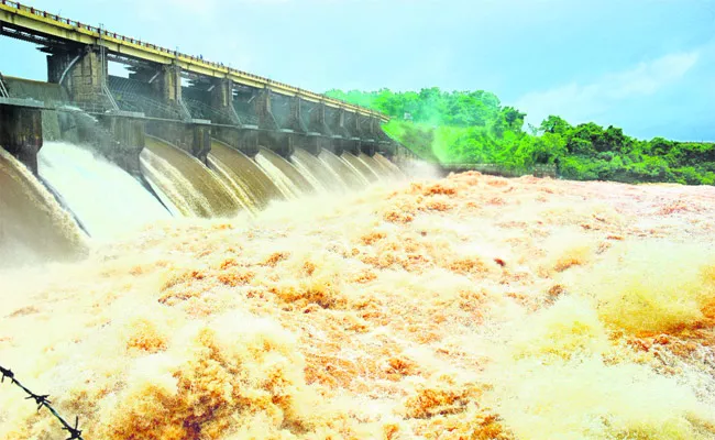 Heavy Rains In Khammam - Sakshi