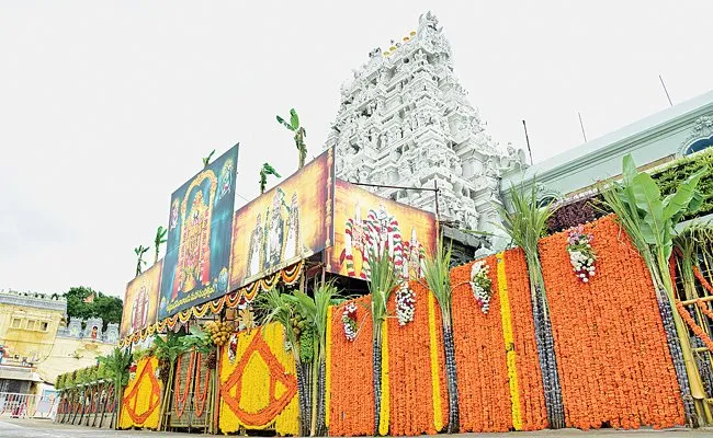 Maha Samprokshanam started  in Tirumala - Sakshi