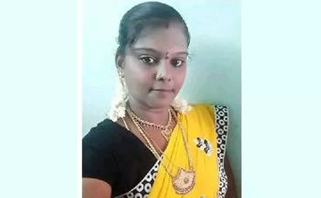 Husband Killed Wife In Tamil Nadu - Sakshi