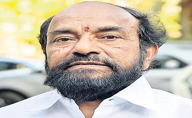 R Krishnaiah Demands Govt. Should Discuss With Panchayat Employees - Sakshi