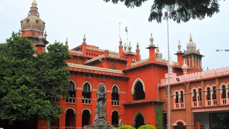 Madras High Court Transfers Probe into Tuticorin Police Firing To CBI - Sakshi