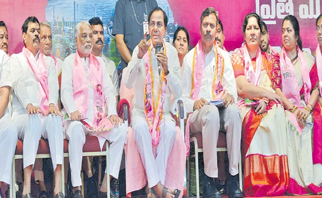 KCR Says TRS MLA Candidates Will Announce In September - Sakshi