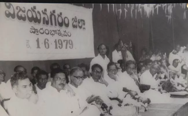 Freedom Fighters In Vizianagaram - Sakshi