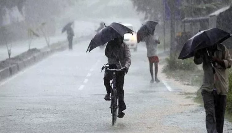 Heavy rains forecast in Telangana - Sakshi