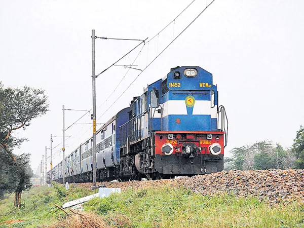 Key trains to the suburbs - Sakshi