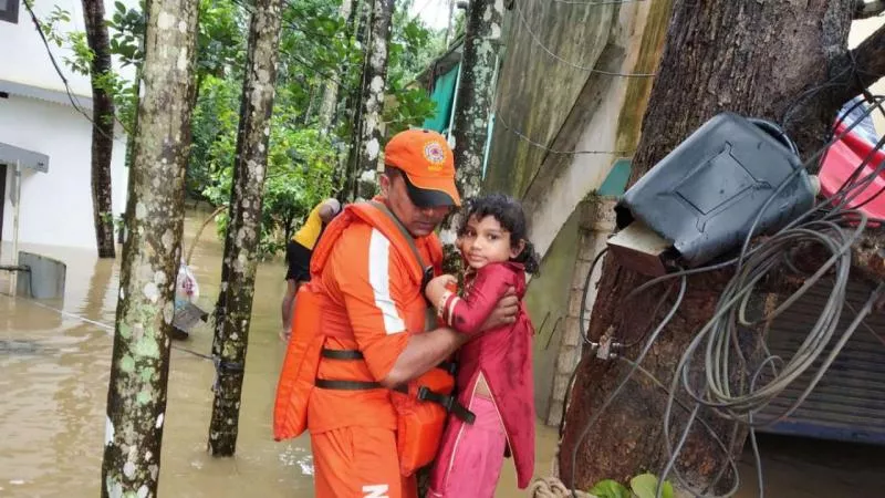 CM Pinarayi Vijayan Says Death Toll Increased In Kerala - Sakshi