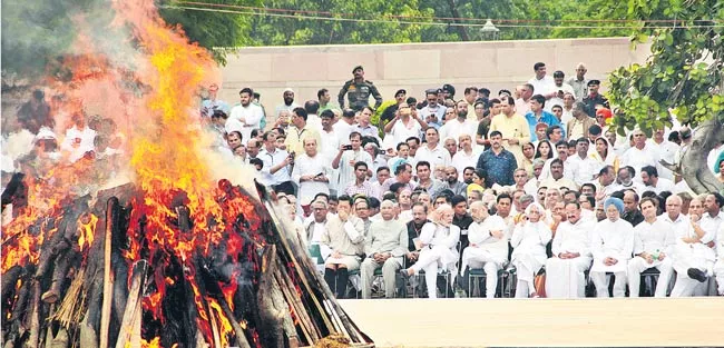  Atal Bihari Vajpayee Last Journey Ended - Sakshi