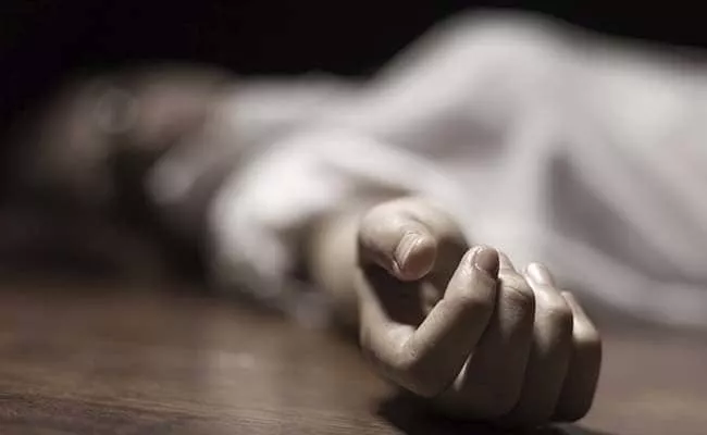 Punjabi Girl Committed Suicide For Spurned By Lover - Sakshi