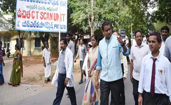 Tirupati Collector Strong Warning Of Health Officers In Chittur - Sakshi