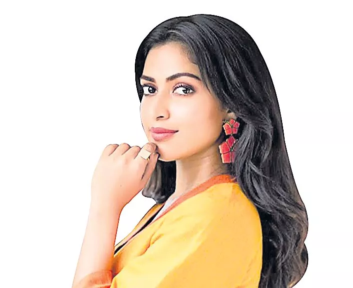 amala paul film industry star status is not permanent - Sakshi