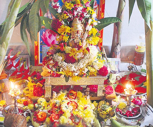 Varalakshmi Vratham Pooja Procedure - Sakshi