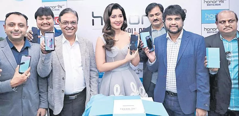 Honor 9 smart phone in Big C - Sakshi