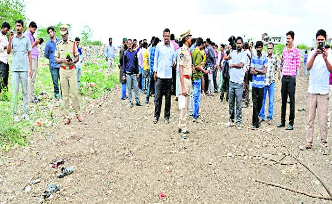 Three Brothers Killed Bomb Blast Incident Kurnool - Sakshi