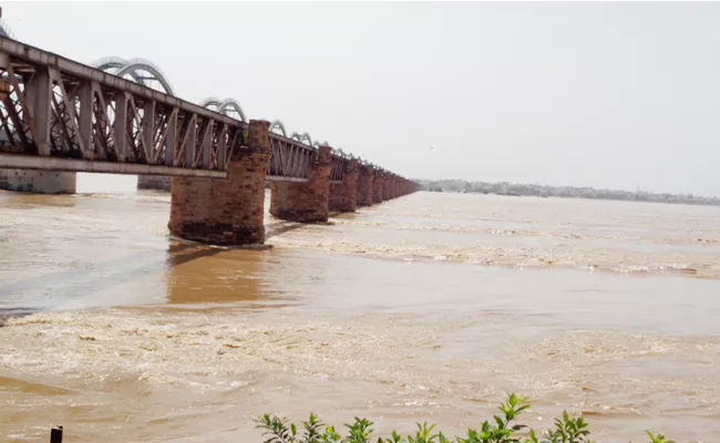 Second Danger Warning on Godavari Flow West Godavari - Sakshi