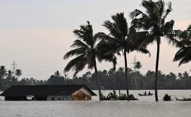 Kerala Floods, Rescue Team Saves Mentally Disabled People - Sakshi