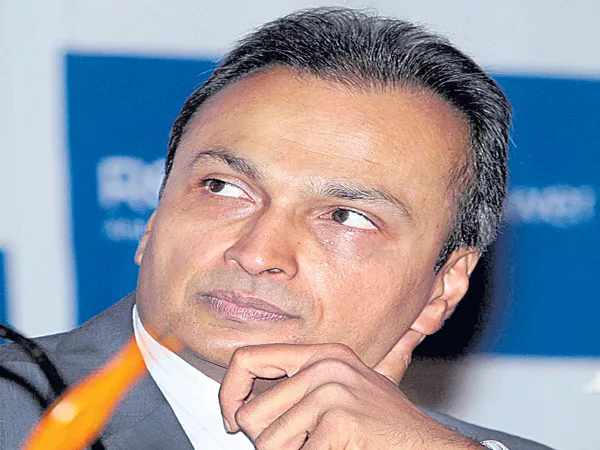 Anil Ambani send Legal Notices to Congress Party - Sakshi