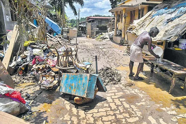 Flood concerns grow as heavy rains pound Telugu states - Sakshi