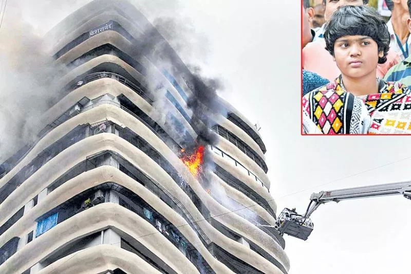 mumbai fire accident in 4 killed - Sakshi