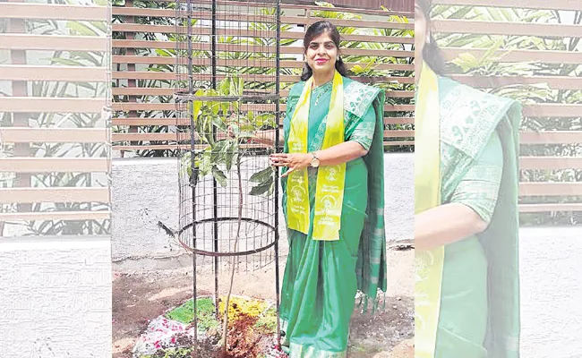 Mayor Wife Sridevi Green Challange In Hyderabad - Sakshi