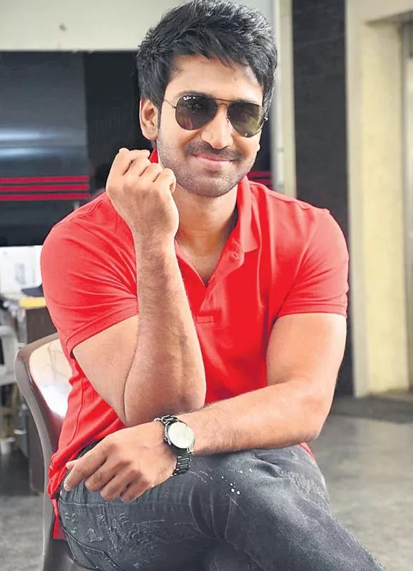 Aadhi Pinisetty at Neevevaro Film Interview - Sakshi