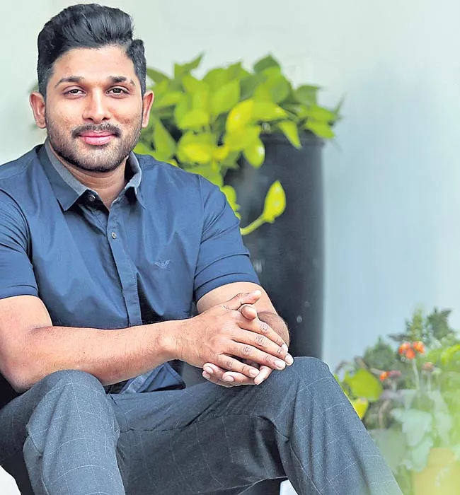 Allu Arjun to team up with Vikram Kumar for his next new movie - Sakshi