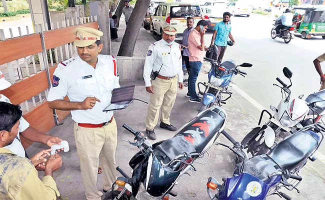 Traffic police Special Drive On Road Safety Hyderabad - Sakshi