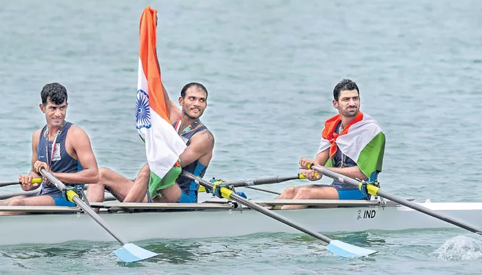 Asian Games: Gritty gold in rowing and tennis - Sakshi