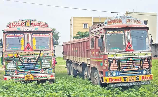 Three Lorries Seized - Sakshi