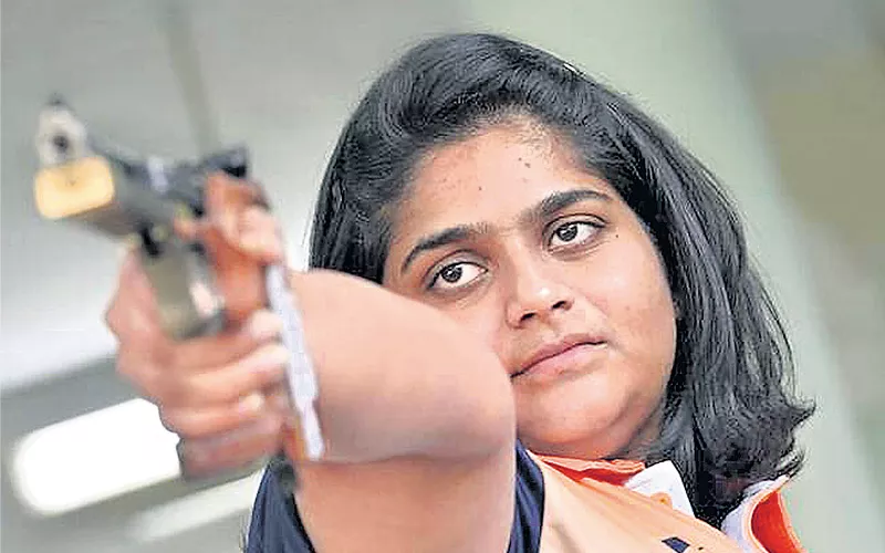 Rahi Sarnobat wins gold in shooting - Sakshi