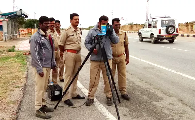 Road Accidents In Anantapur Highway - Sakshi