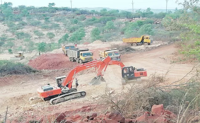 White Stone Smuggling In Anantapur - Sakshi