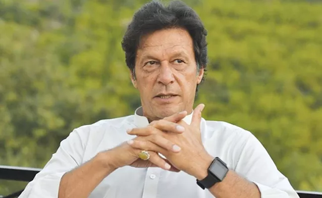 NAB Again Sent Notices to Imran Khan - Sakshi